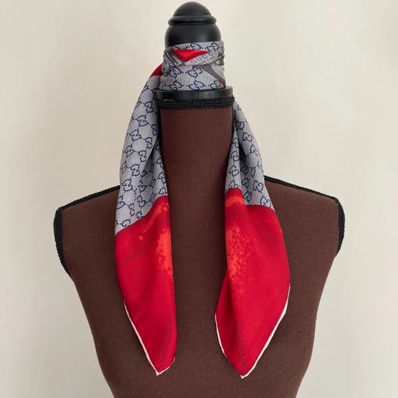 Gucci Gray and Red Scarf - Picture 9 of 12